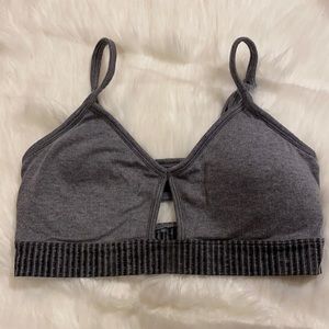 Xhilaration seamless padded sports bra medium